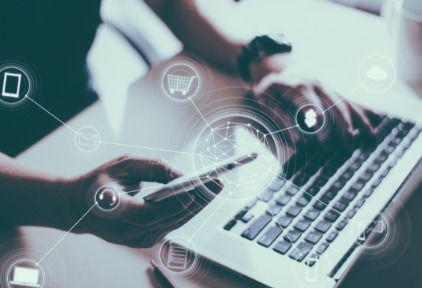 出行通讯设备及器材 连接世界的随身利器